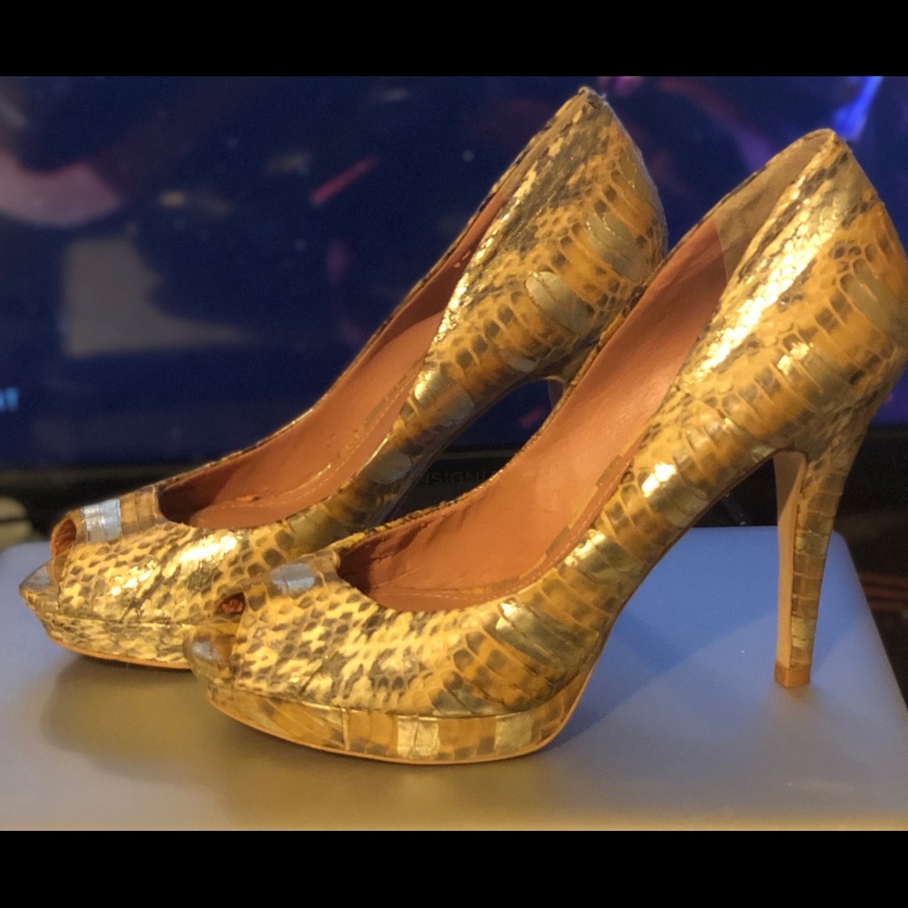 Vince Camuto faux Snake skin heel